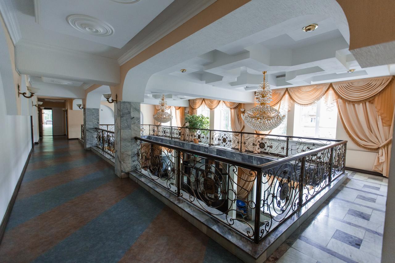 Hotel Altay Leninogorsk Exterior photo